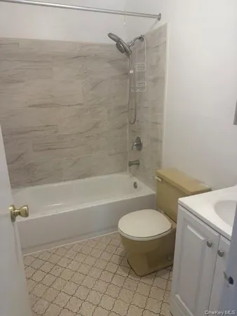 $1,950 | 1-72 Parkcenter Drive, Deer Park, NY 11729