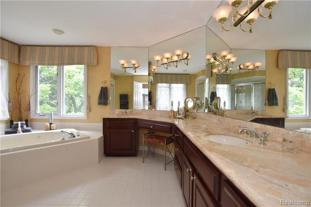 3638 Nesting Ridge Drive Rochester Hills, MI 48309 - Photo 25 of 45