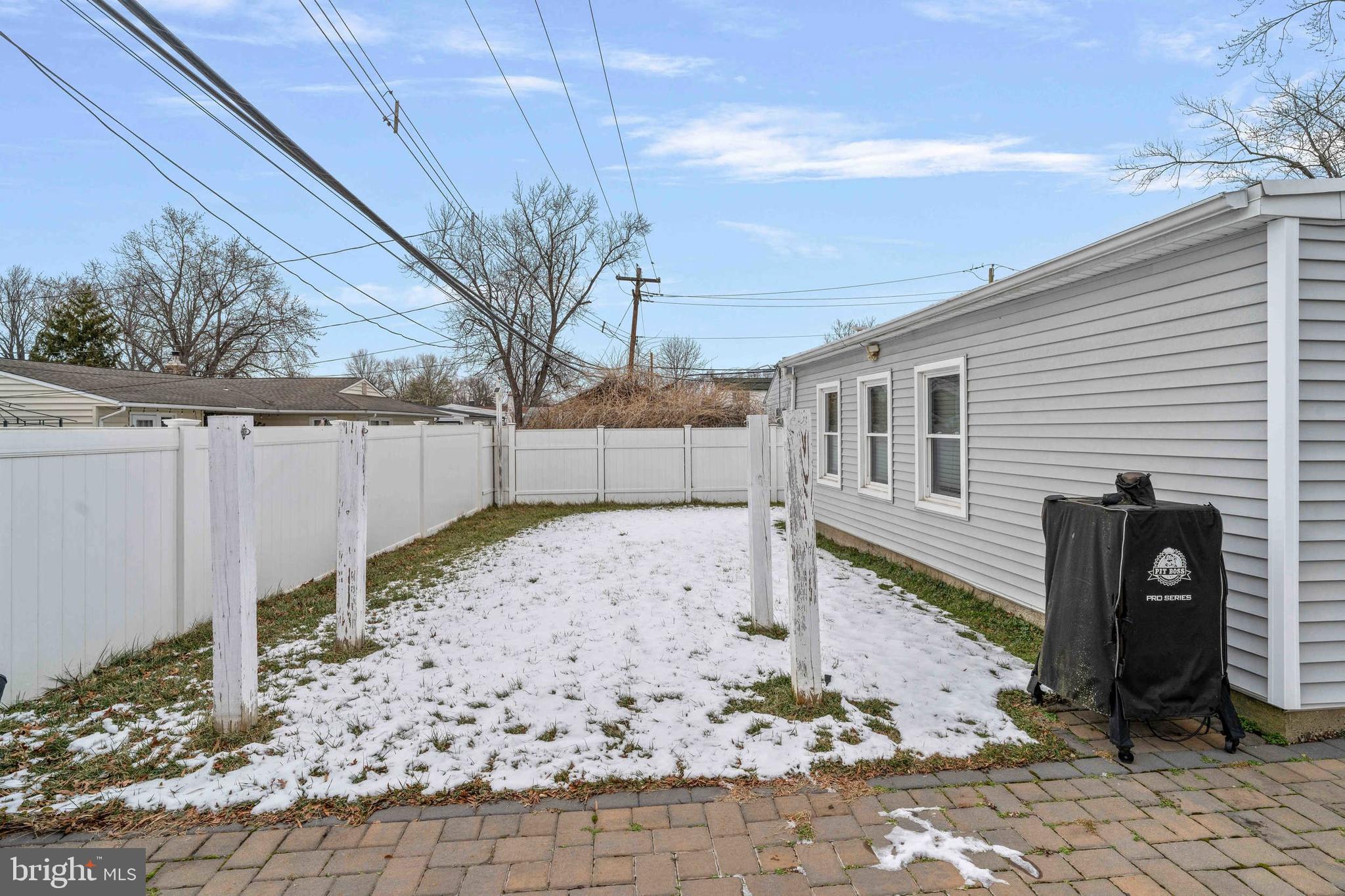 137 Idlewild Road Levittown, PA 19057 - Photo 31 of 34 a front view of a house with garden