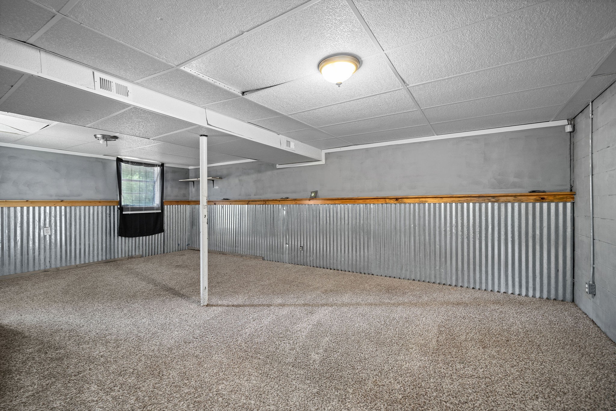 1024 Gratton Road Clarksville, TN 37043 - Photo 21 of 28 a view of an empty room