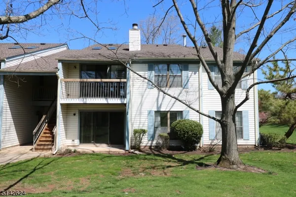 $2,225 | 68 Crabapple Lane, Franklin Park, NJ 08823