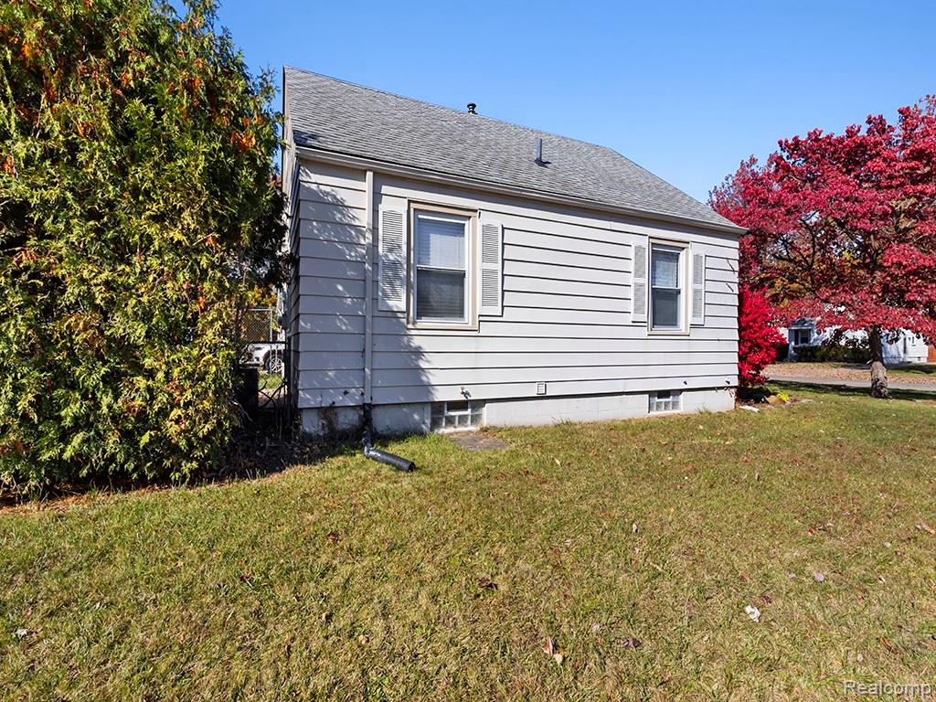 22341 Nowlin Street Dearborn, MI 48124 - Photo 32 of 39