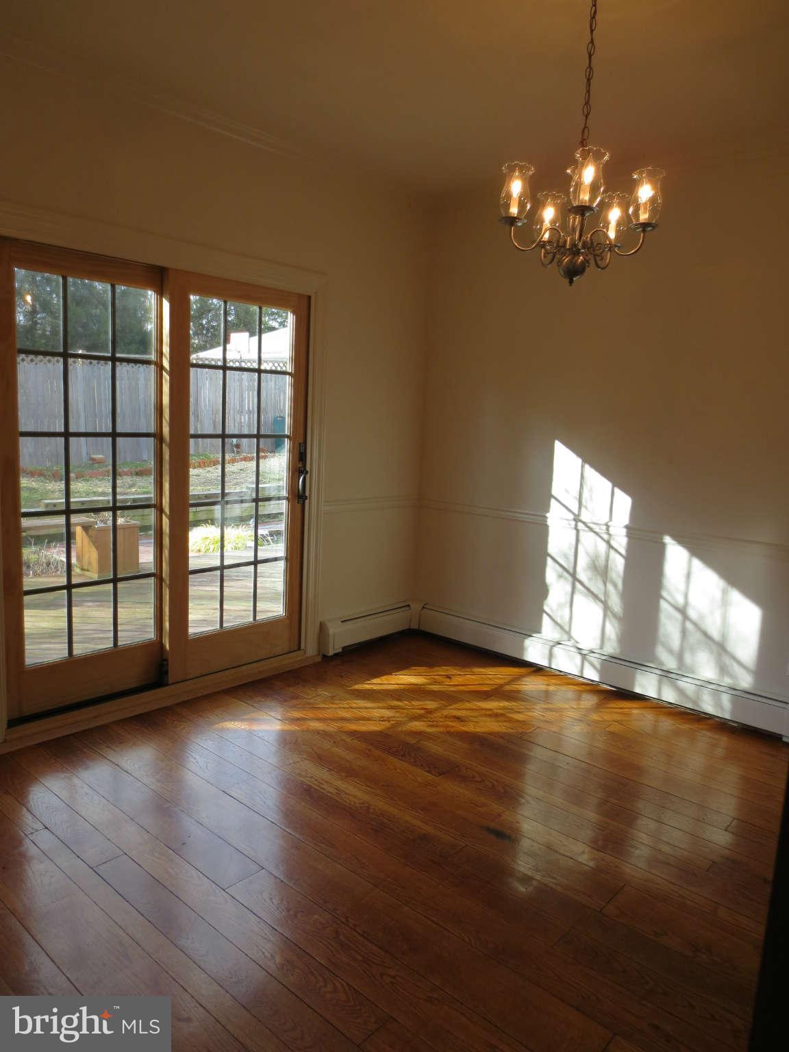 11474 Frederick Road Ellicott City, MD 21042 - Photo 12 of 27 Dining Room