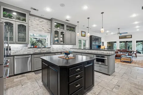 $1,950,000 | 3118 La Ventana Parkway, Driftwood, TX 78619