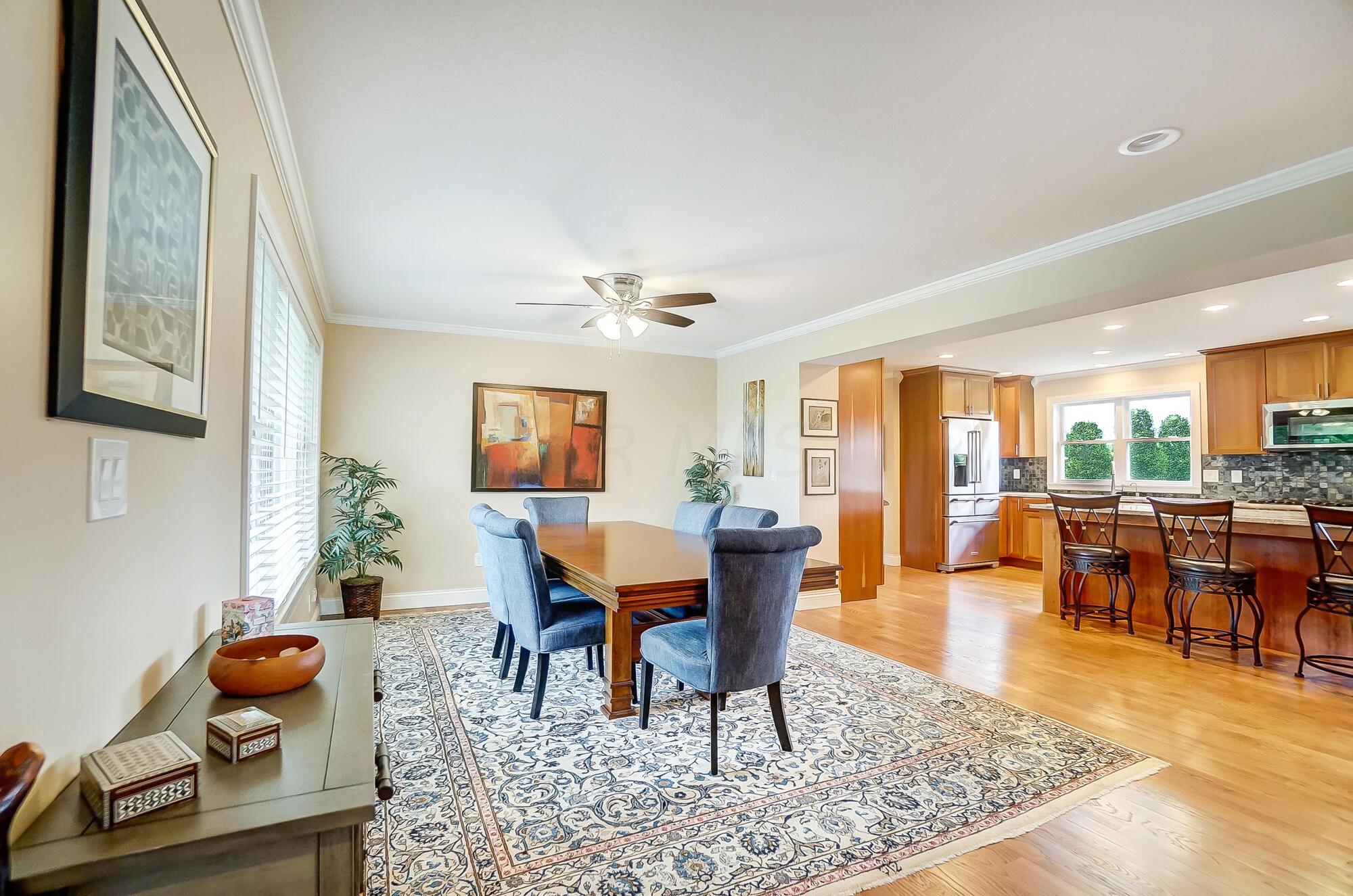 8205 Roberts Road Hilliard, OH 43026 - Photo 25 of 81 Dining room