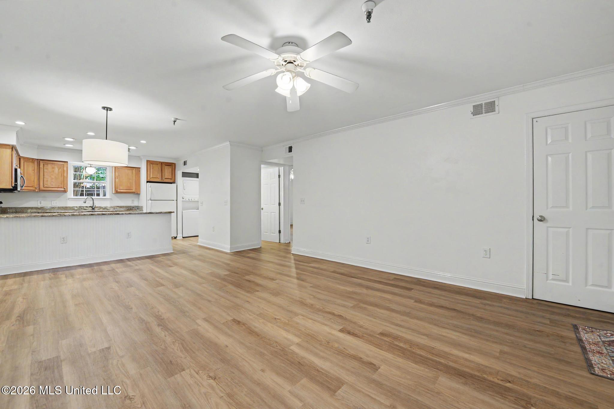 515 Third Street, Unit CONDO #7 Bay St. Louis, MS 39520 - Photo 5 of 27 005