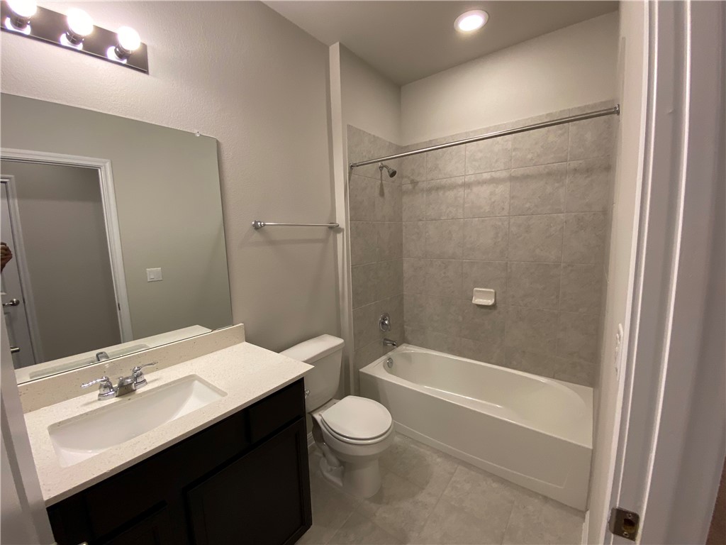 8409 Looksee Lane Austin, TX 78744 - Photo 9 of 17