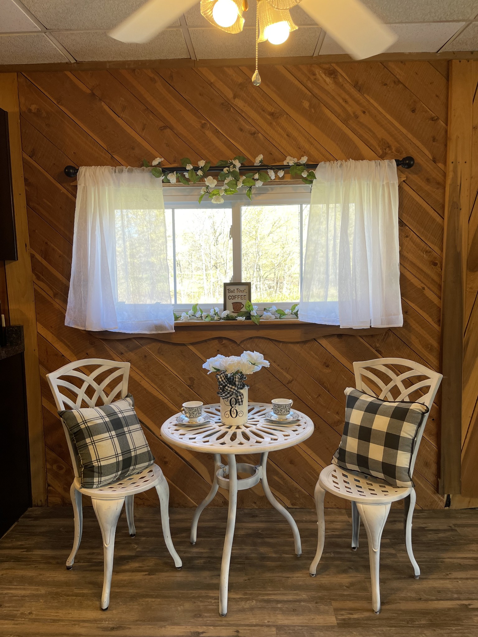1090 Charlie Read Road South Chapmansboro, TN 37035 - Photo 21 of 67 Gallery Image 21