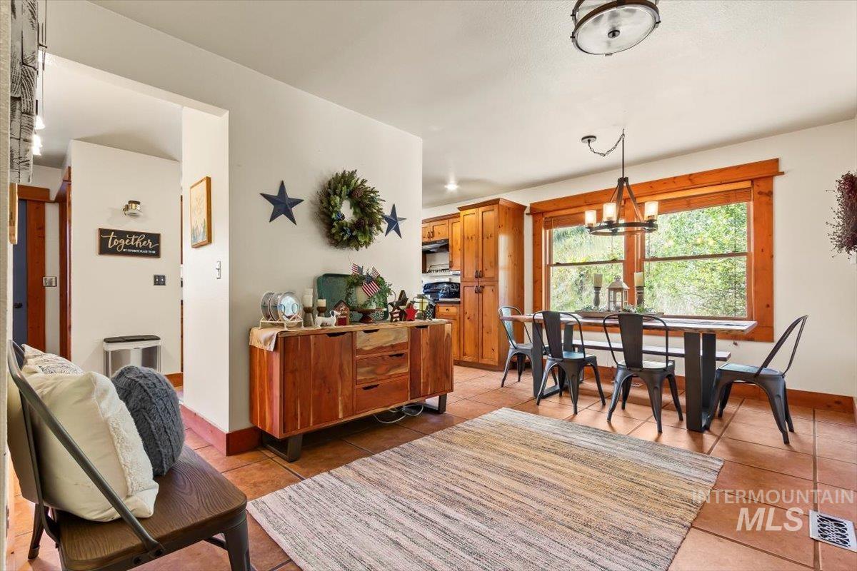 8 Condor Circle Boise, ID 83716 - Photo 5 of 50