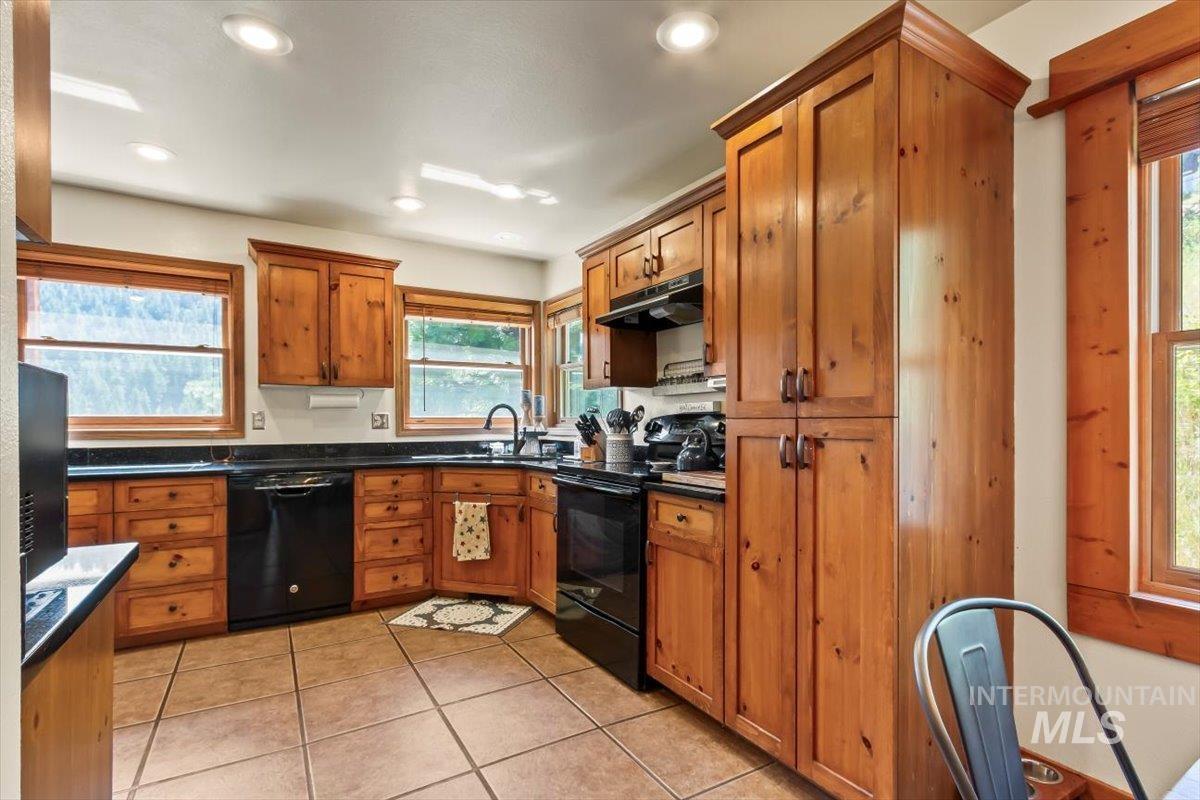 8 Condor Circle Boise, ID 83716 - Photo 8 of 50