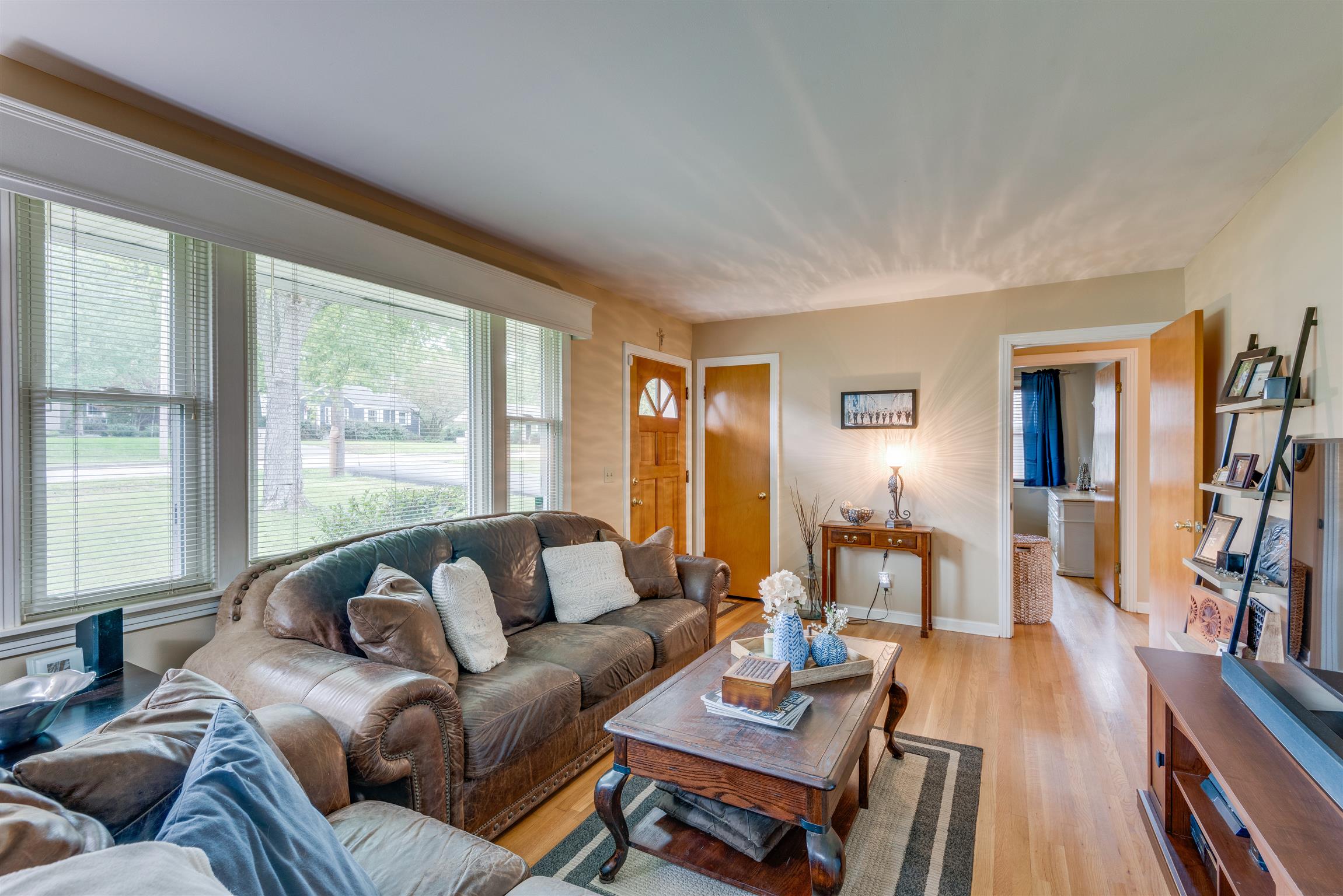 508 Hogan Road Nashville, TN 37220 - Photo 4 of 24 Gallery Image 4