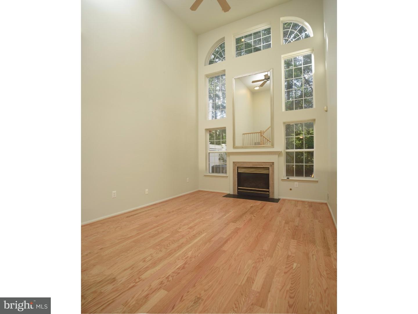 52 McComb Road Princeton, NJ 08540 - Photo 4 of 22 Living Room