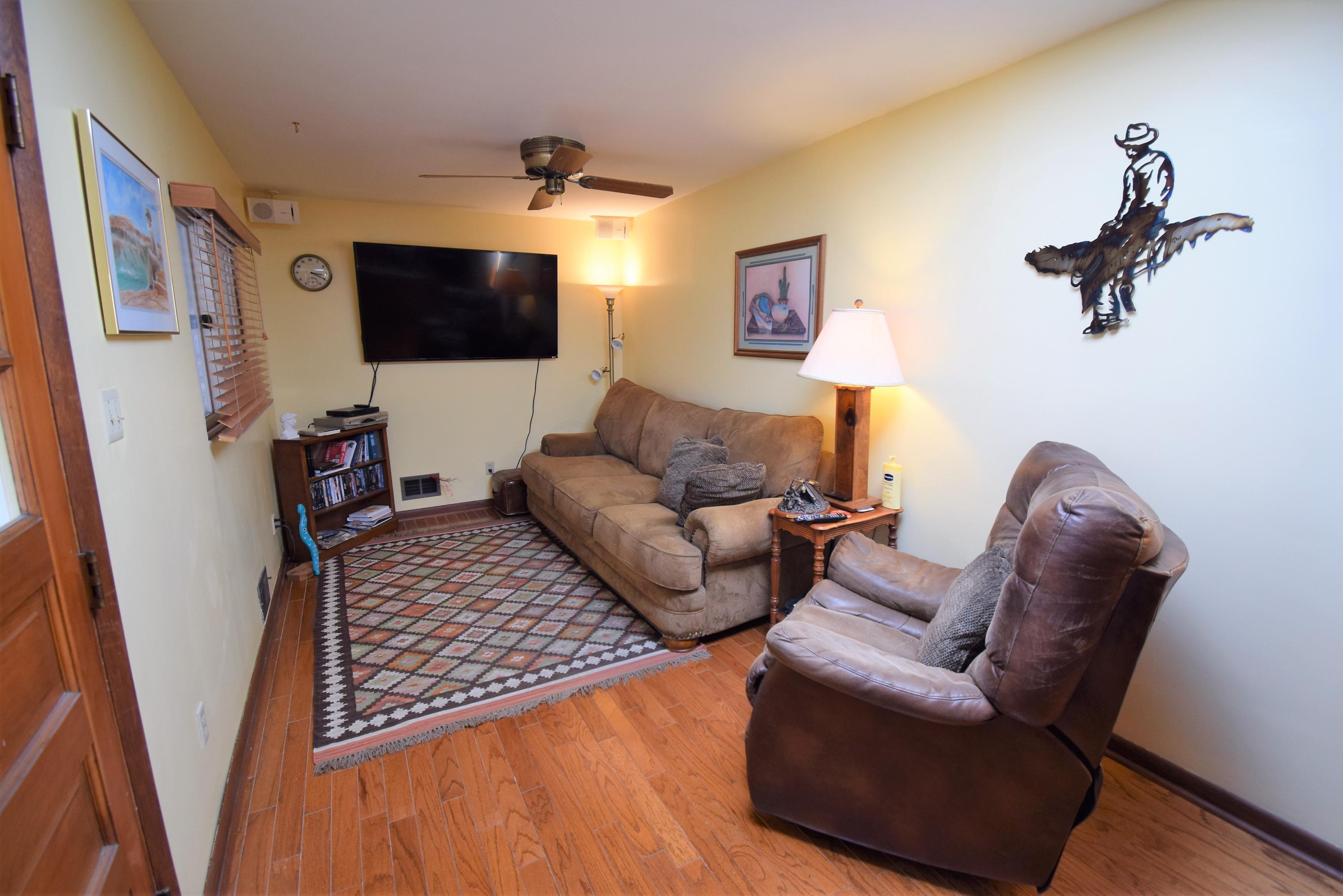2087 McCoy Road Columbus, OH 43220 - Photo 14 of 34 Gallery Image 14