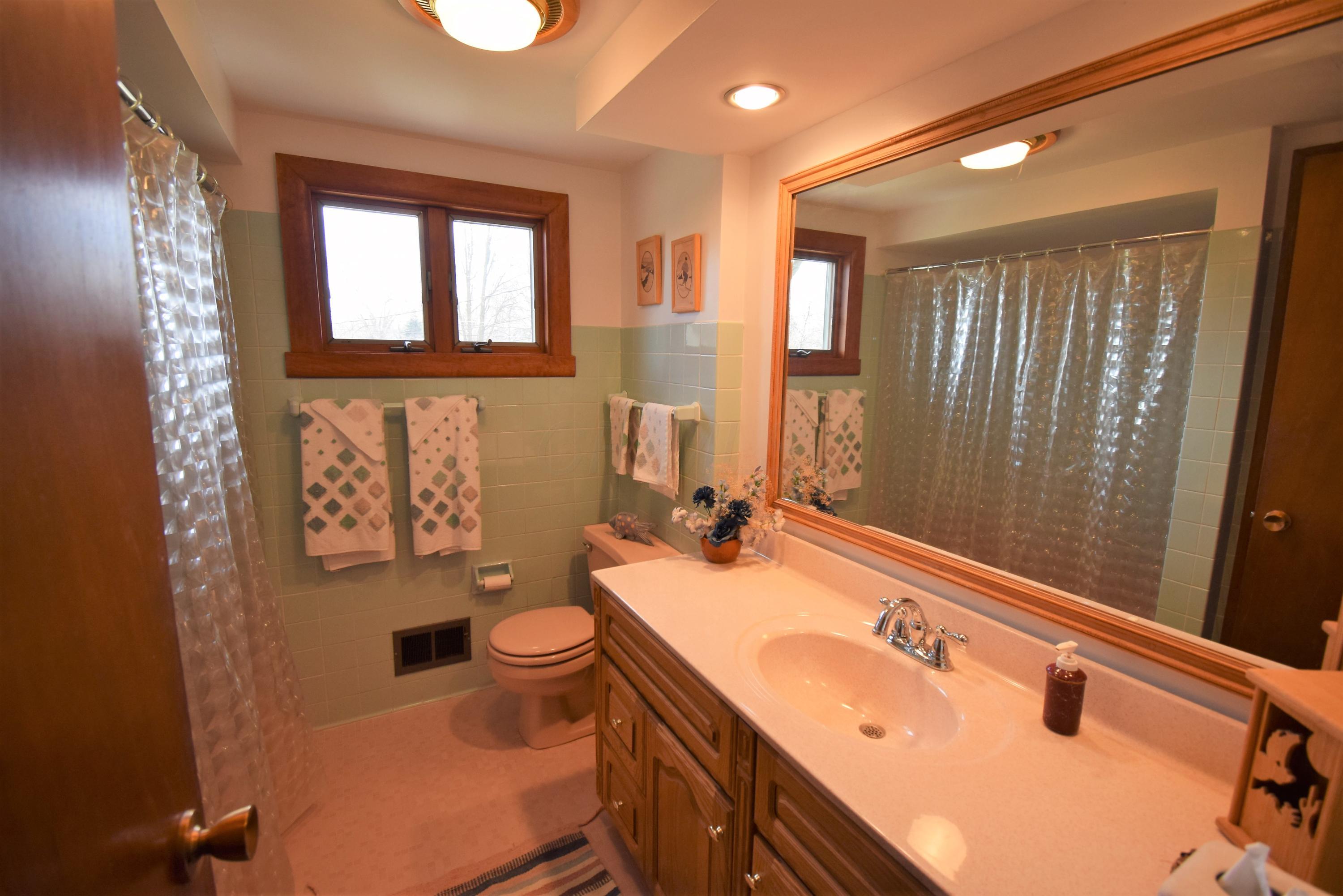 2087 McCoy Road Columbus, OH 43220 - Photo 22 of 34 Gallery Image 22