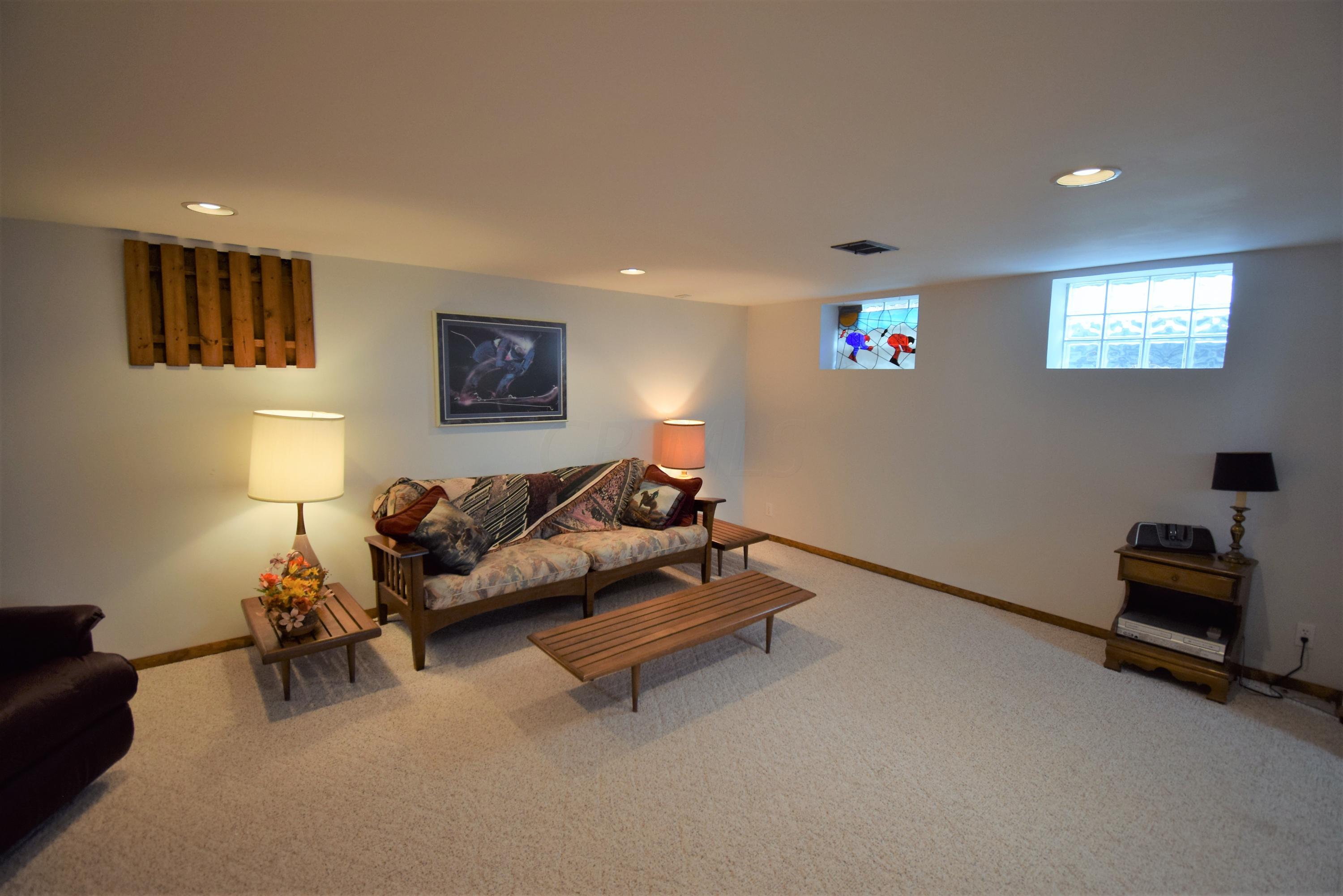 2087 McCoy Road Columbus, OH 43220 - Photo 27 of 34 Gallery Image 27