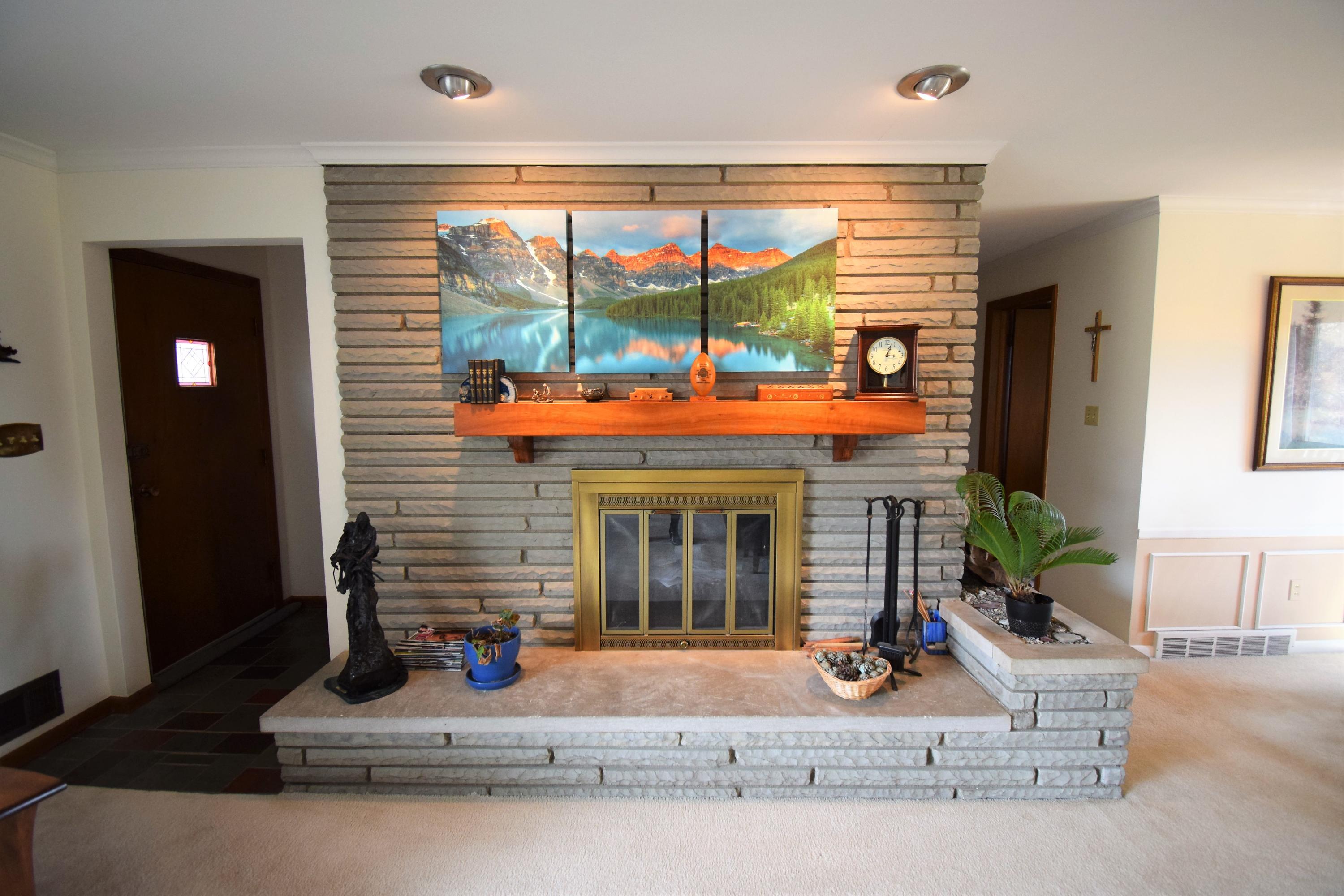 2087 McCoy Road Columbus, OH 43220 - Photo 6 of 34 Gallery Image 6