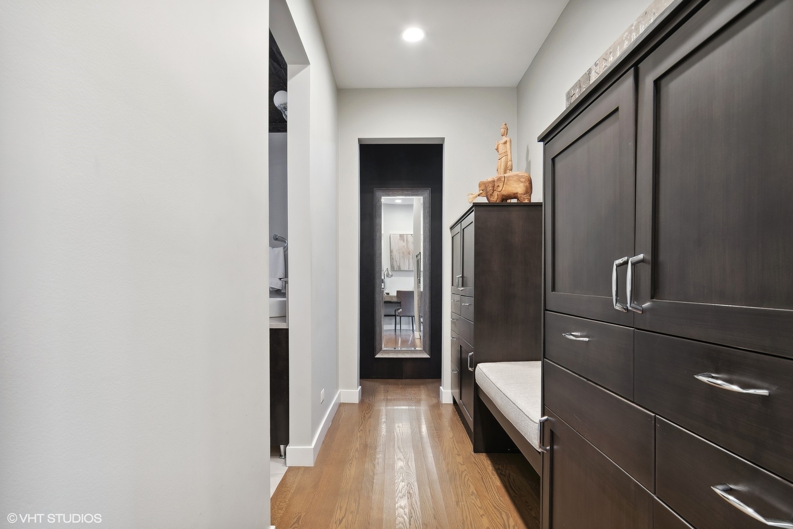 668 Sunset Ridge Road Northfield, IL 60093 - Photo 27 of 43 a view of gallery