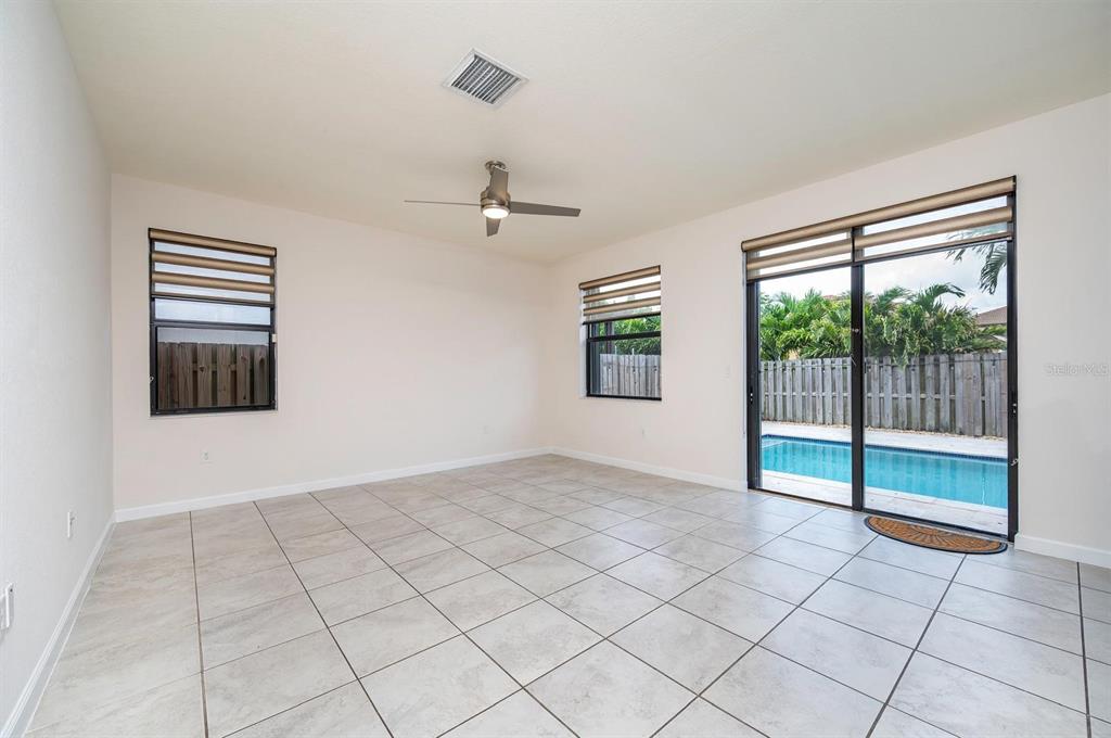 25006 Southwest 118th Avenue Homestead, FL 33032 - Photo 15 of 46