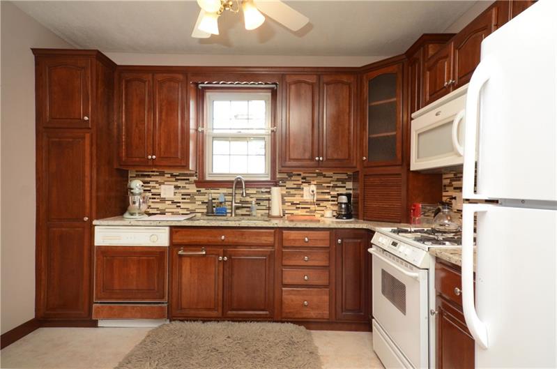 454 Virginia Avenue Rochester, PA 15074 - Photo 12 of 25