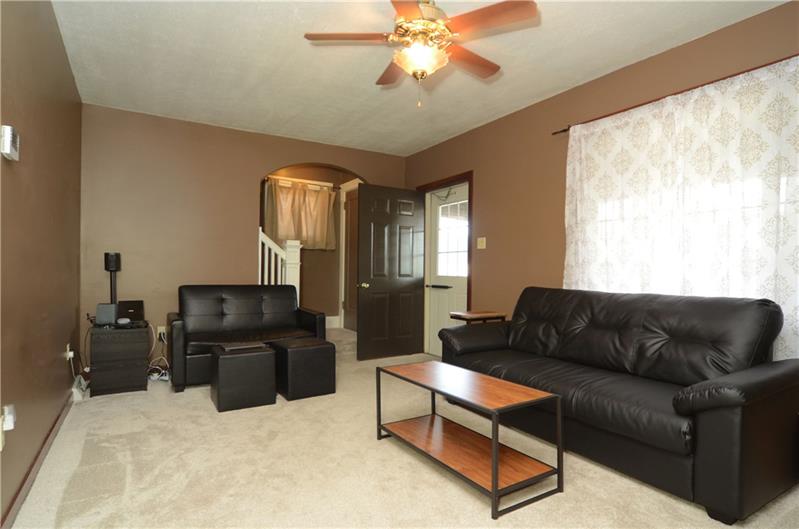 454 Virginia Avenue Rochester, PA 15074 - Photo 3 of 25