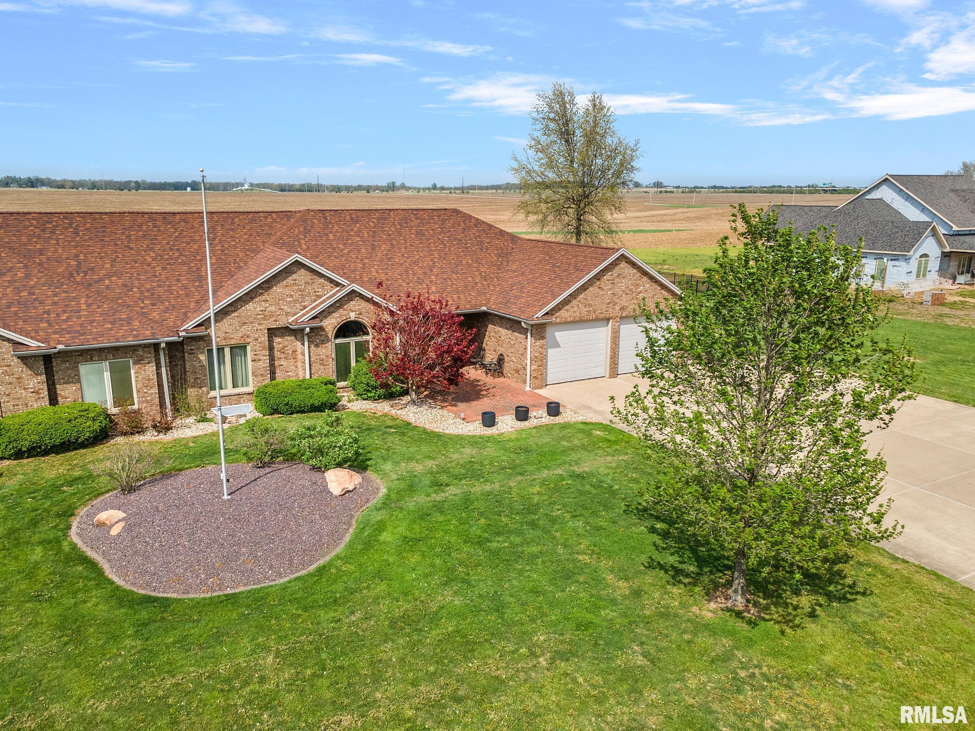 1572 Liberty Road Jacksonville, IL 62650 - Photo 1 of 82