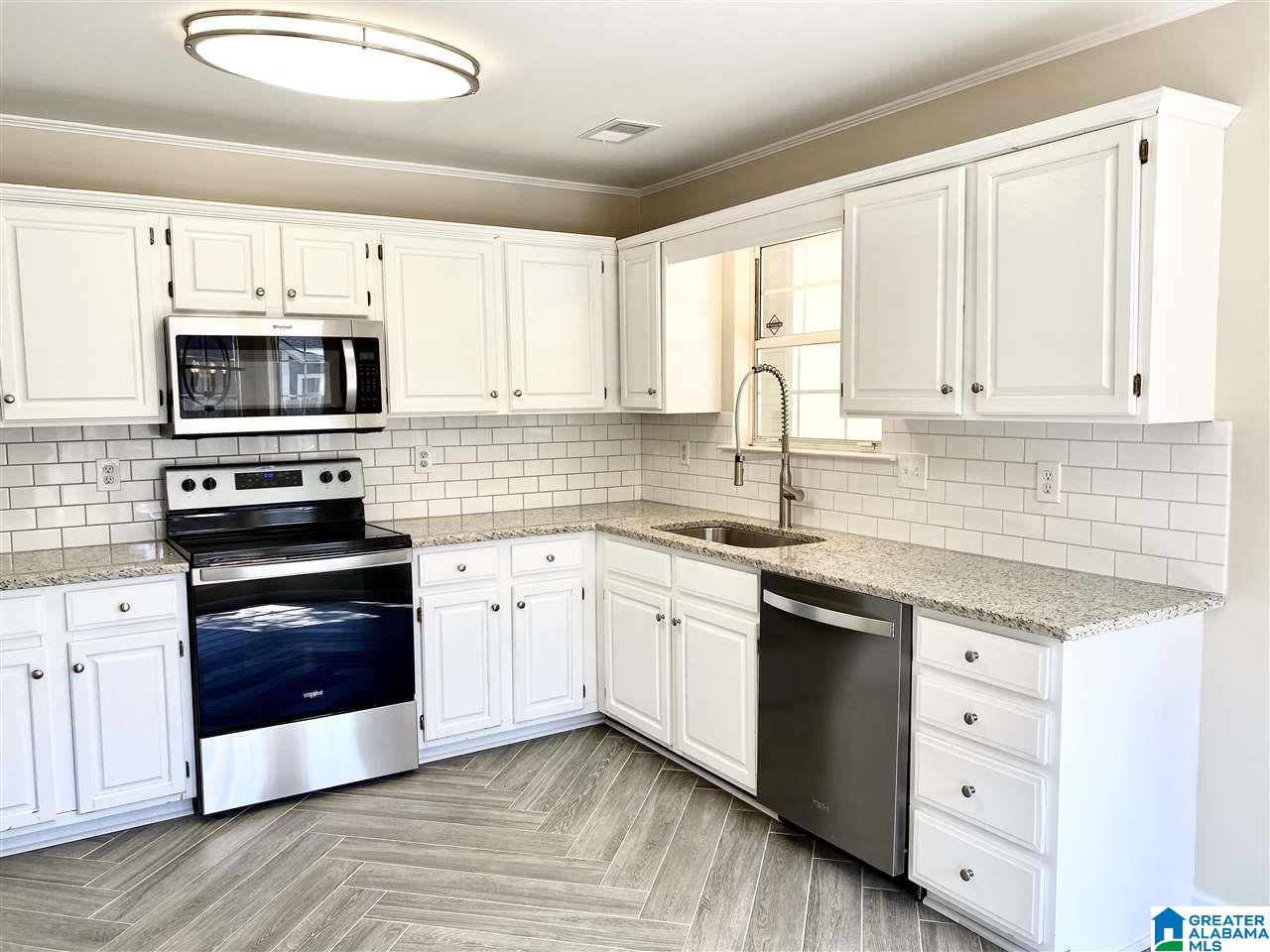 124 Park Pl Circle Alabaster, AL 35007 - Photo 14 of 40
