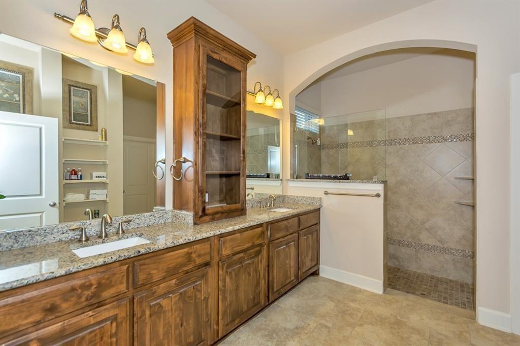 307 Palacio Street Irving, TX 75039 - Photo 9 of 11