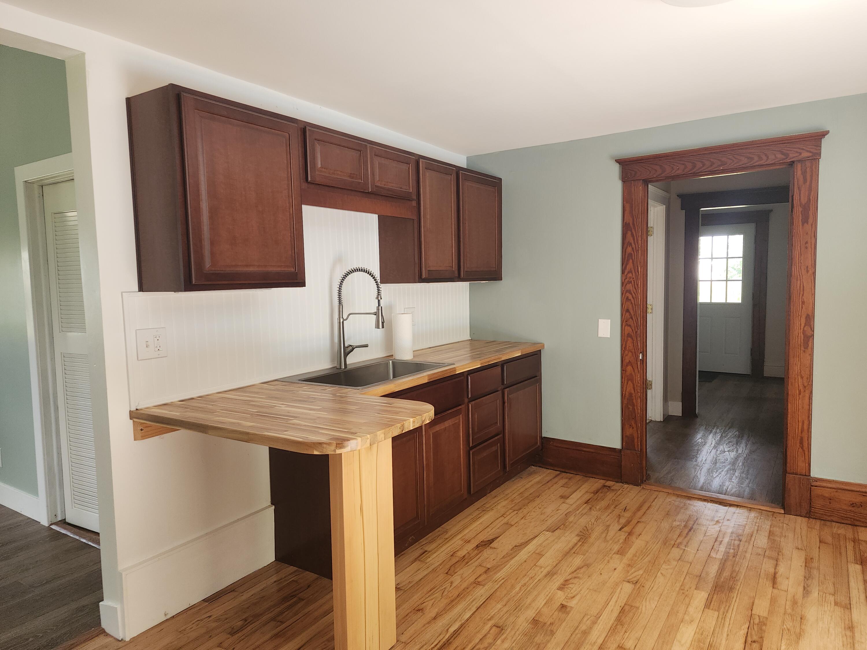 18200 Sherman Road Milan, MI 48160 - Photo 5 of 25 Kitchen III