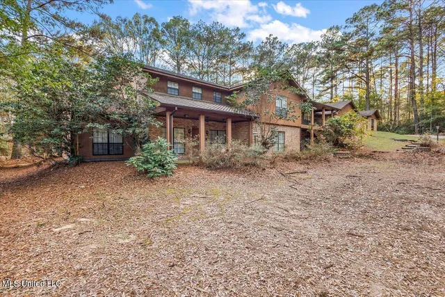 $475,000 | 1020 Lexington Lane, McComb, MS 39648