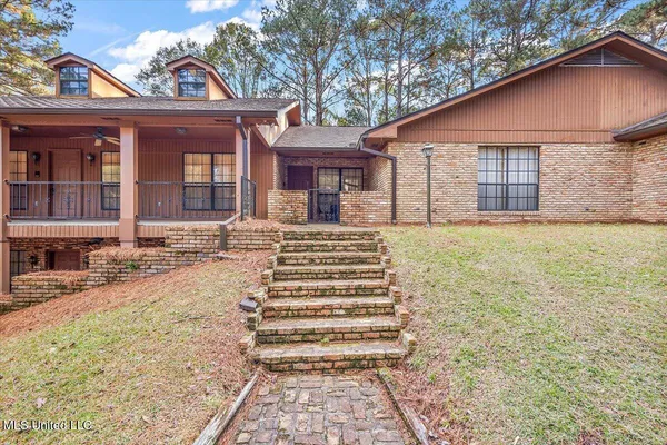 $475,000 | 1020 Lexington Lane, McComb, MS 39648