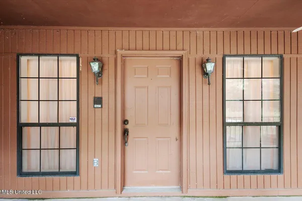 $475,000 | 1020 Lexington Lane, McComb, MS 39648