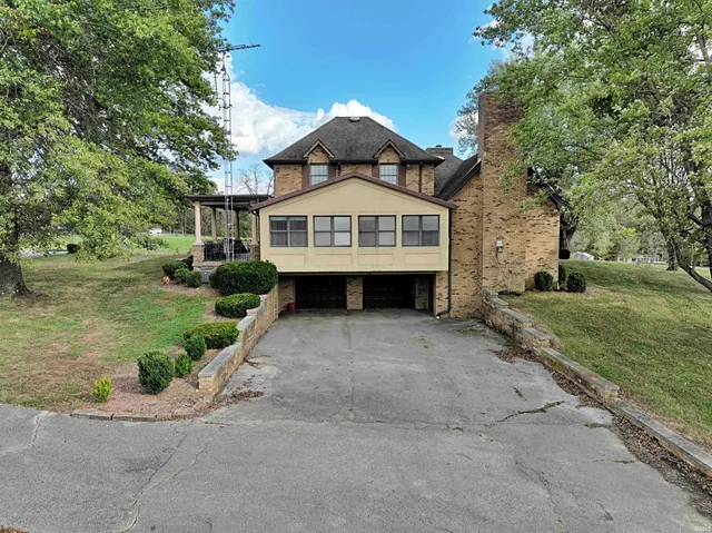$1,000,000 | 13551 Mt Calvary Road, Loogootee, IN 47553