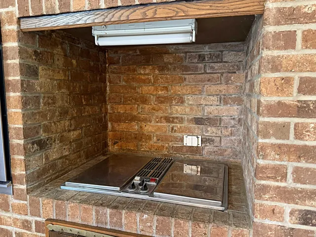 $1,000,000 | 13551 Mt Calvary Road, Loogootee, IN 47553