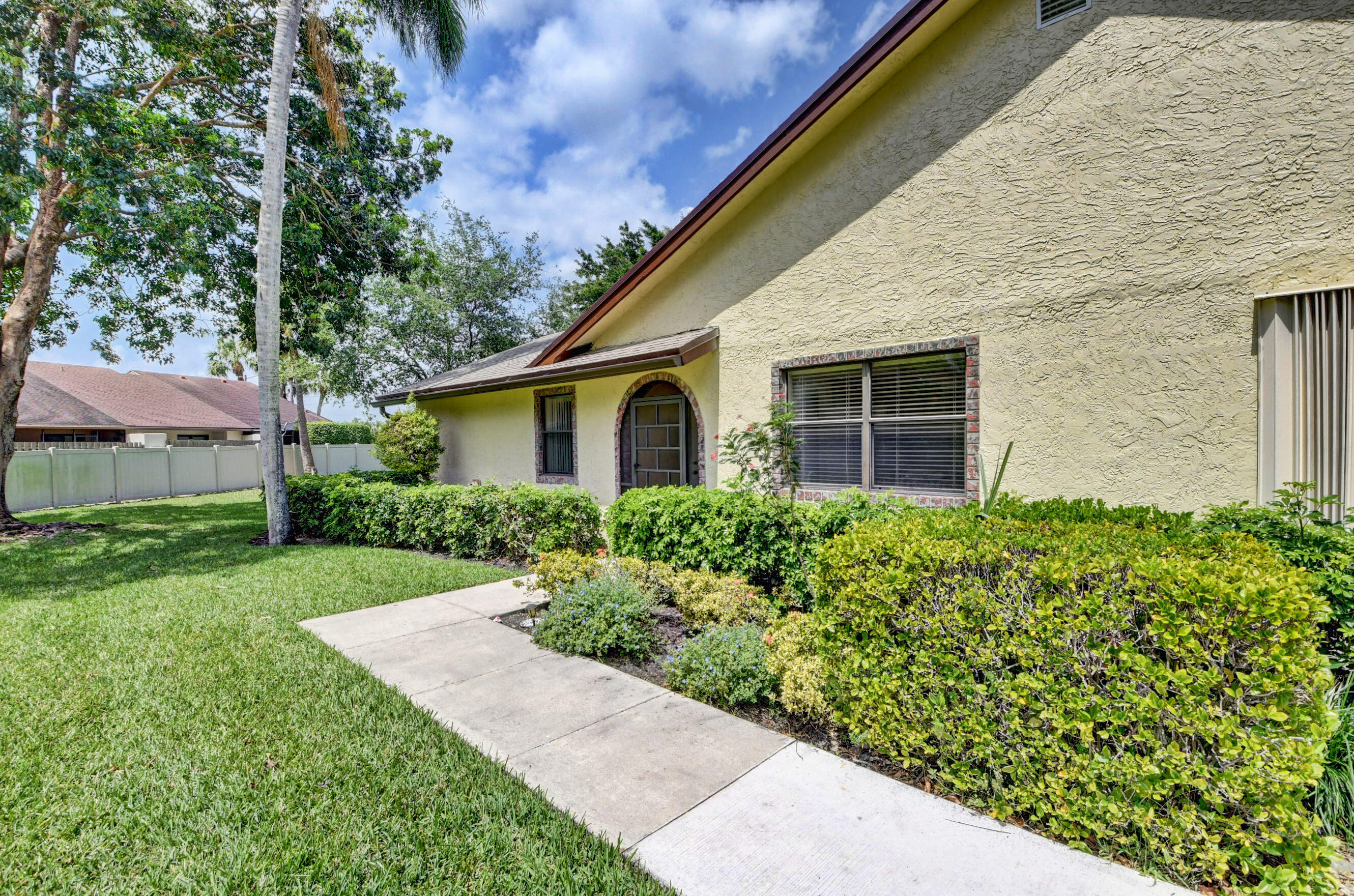 23293 Barlake Drive Boca Raton, FL 33433 - Photo 2 of 36 12_dsc_10001 (237)_38)_39)_40)_41)