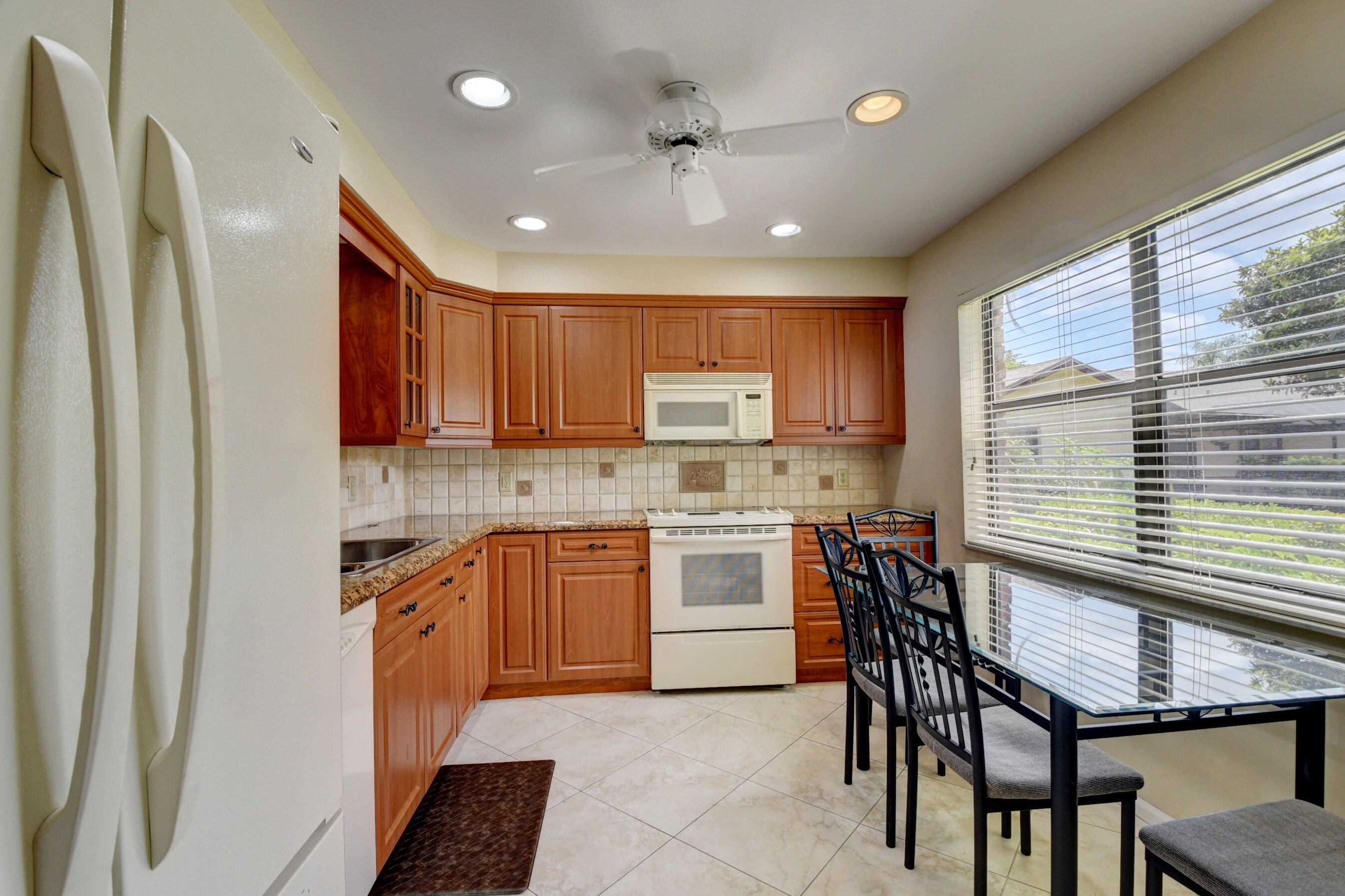 23293 Barlake Drive Boca Raton, FL 33433 - Photo 4 of 36 22_dsc_10001 (302)_3)_4)_5)_6)