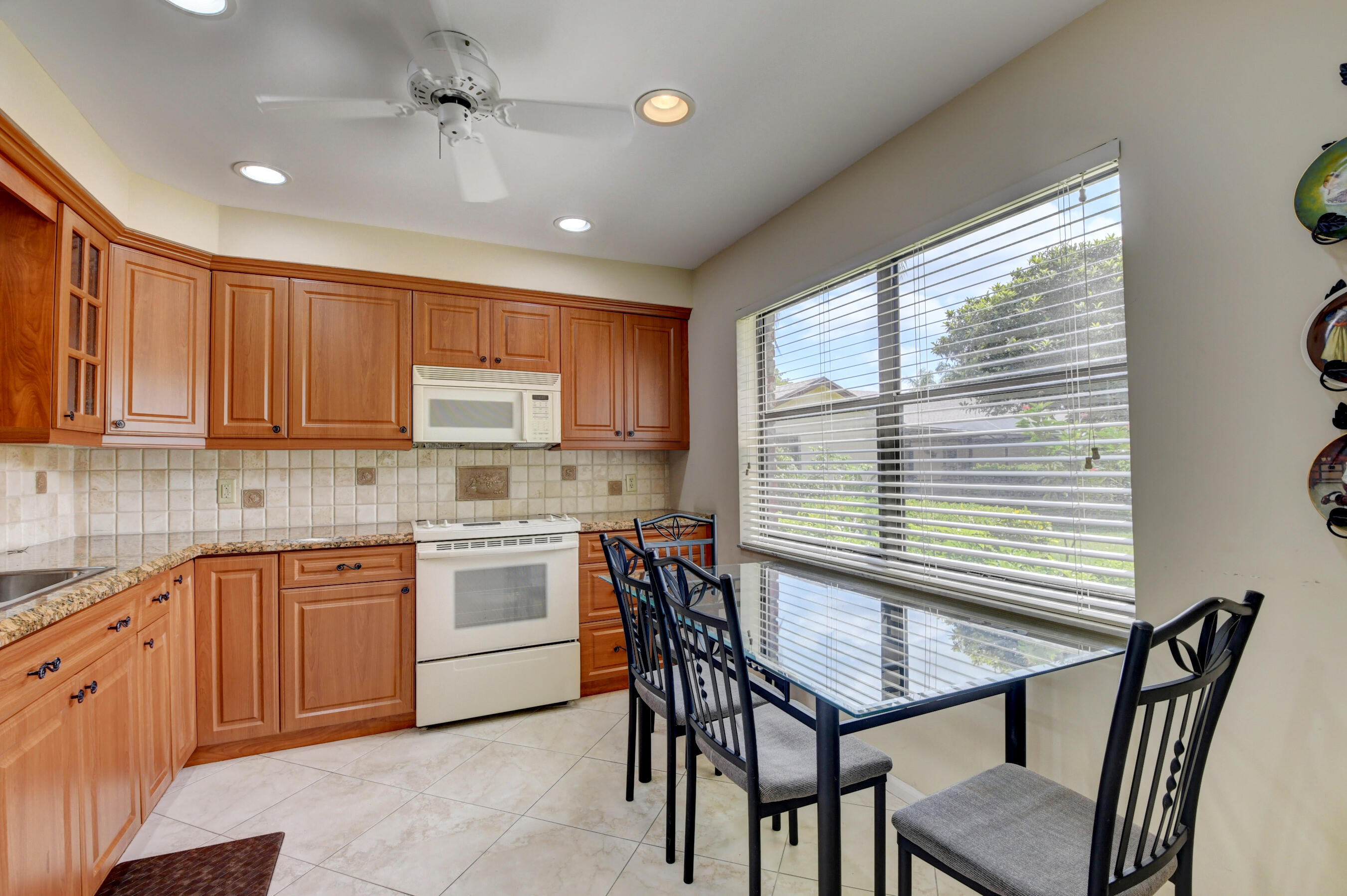 23293 Barlake Drive Boca Raton, FL 33433 - Photo 5 of 36 23_dsc_10001 (307)_08)_09)_10)_11)