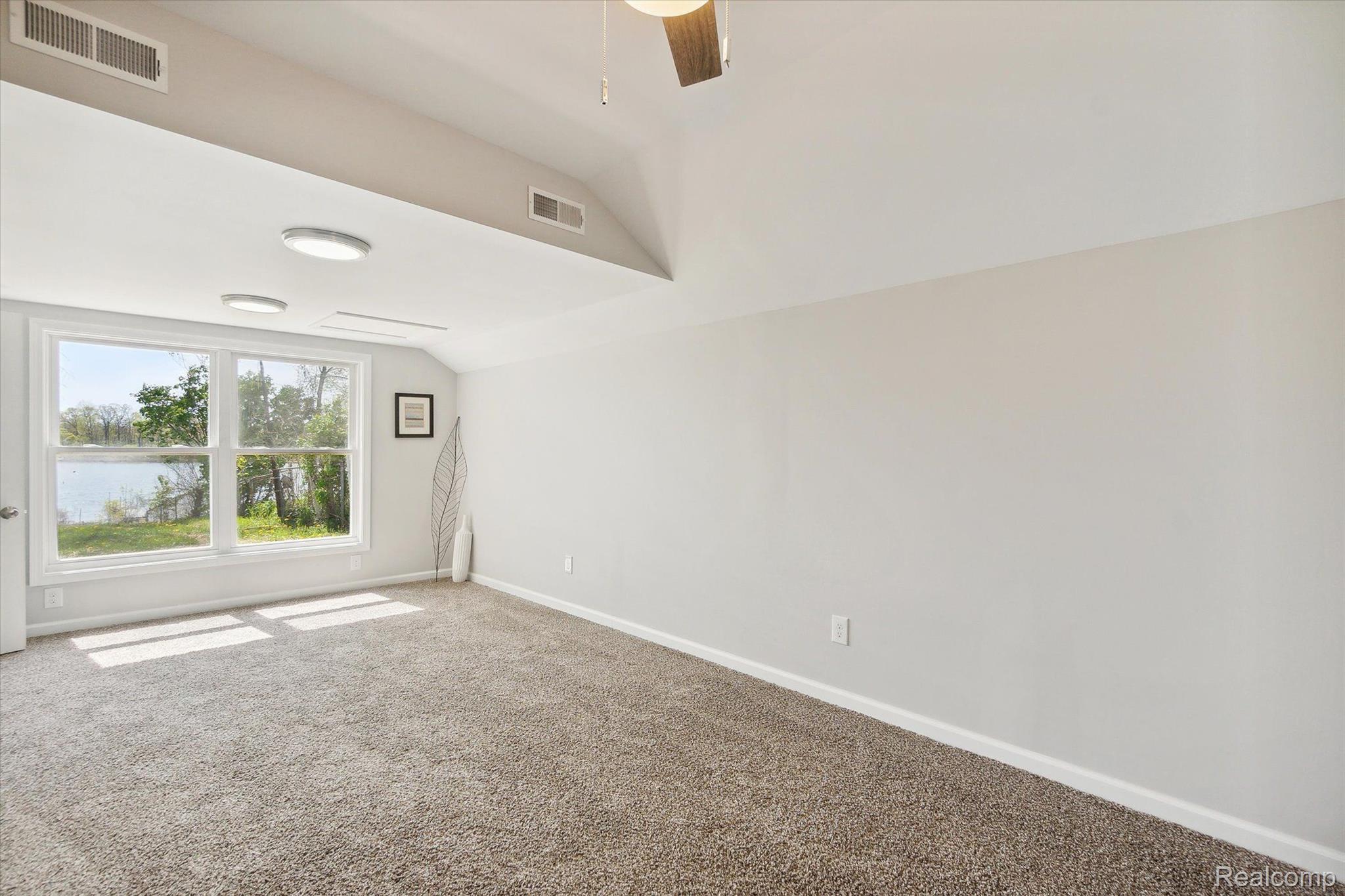 11457 Barnum Lake Road Fenton, MI 48430 - Photo 21 of 49 Master Bedroom