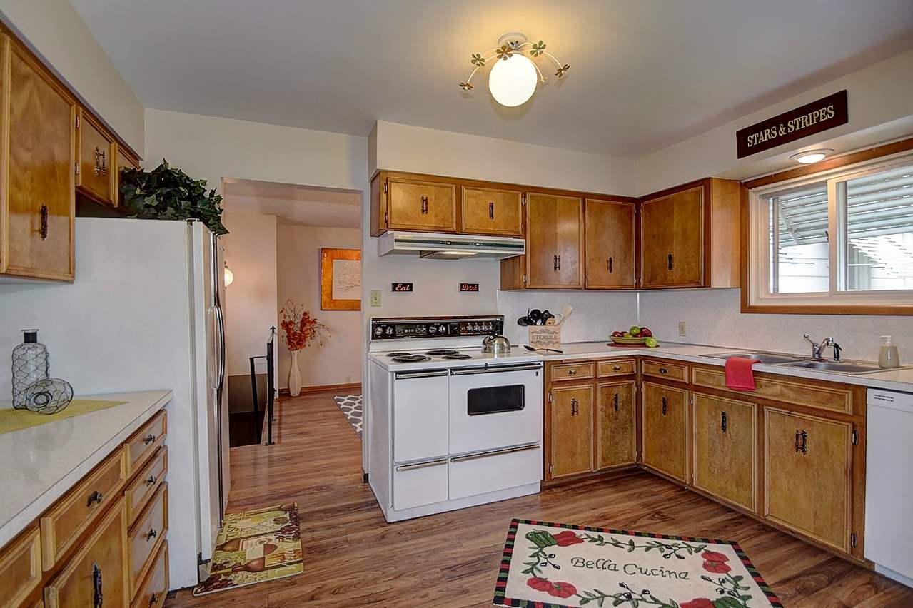 2003 North Laura Road Spokane Valley, WA 99212 - Photo 6 of 20
