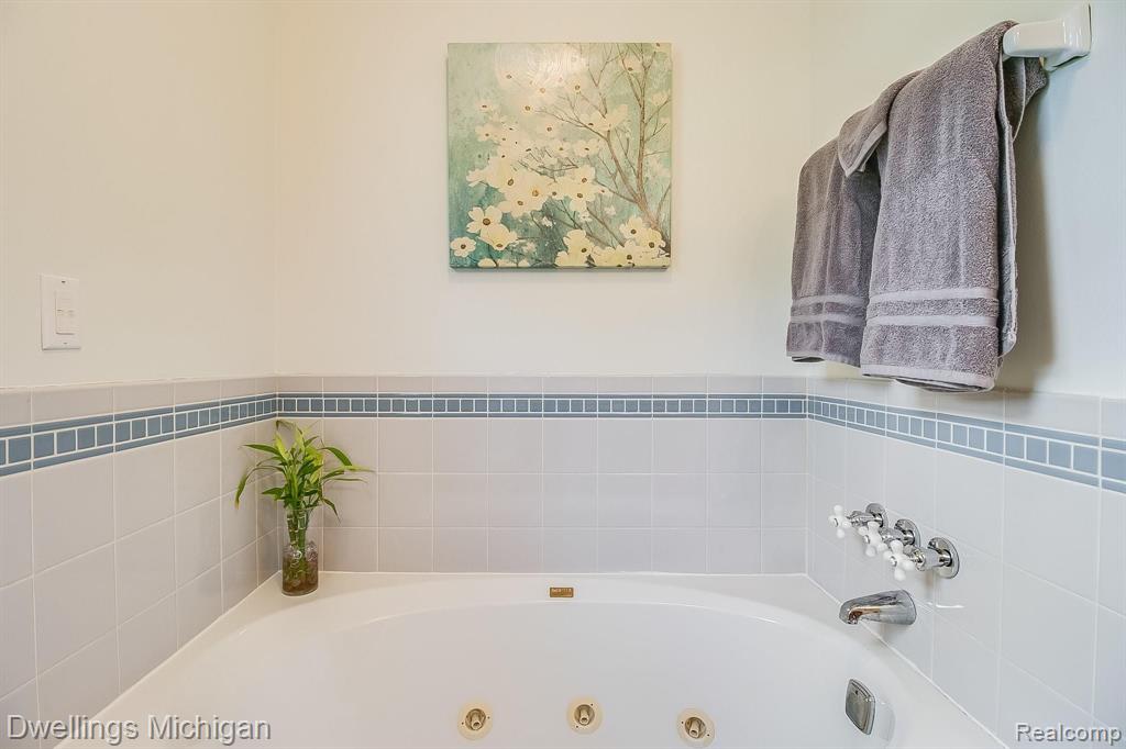 12323 Day Road Dundee, MI 48131 - Photo 22 of 31 Gallery Image 22