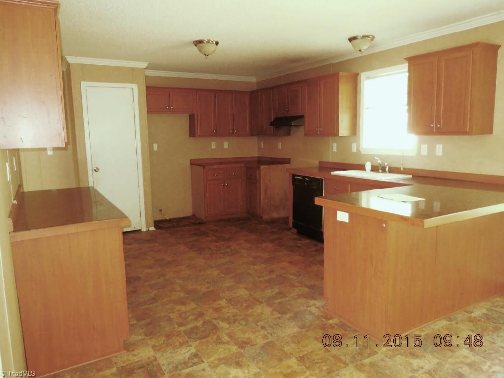 411 Myers Road Thomasville, NC 27360 - Photo 5 of 15 Gallery Image 5