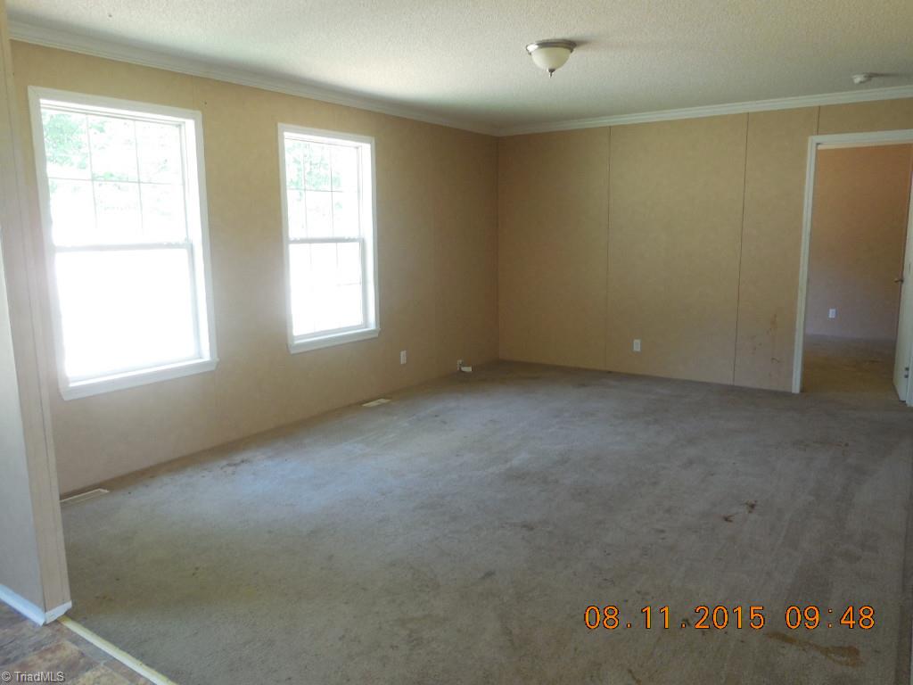 411 Myers Road Thomasville, NC 27360 - Photo 6 of 15 Gallery Image 6
