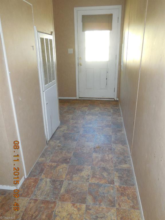 411 Myers Road Thomasville, NC 27360 - Photo 7 of 15 Gallery Image 7