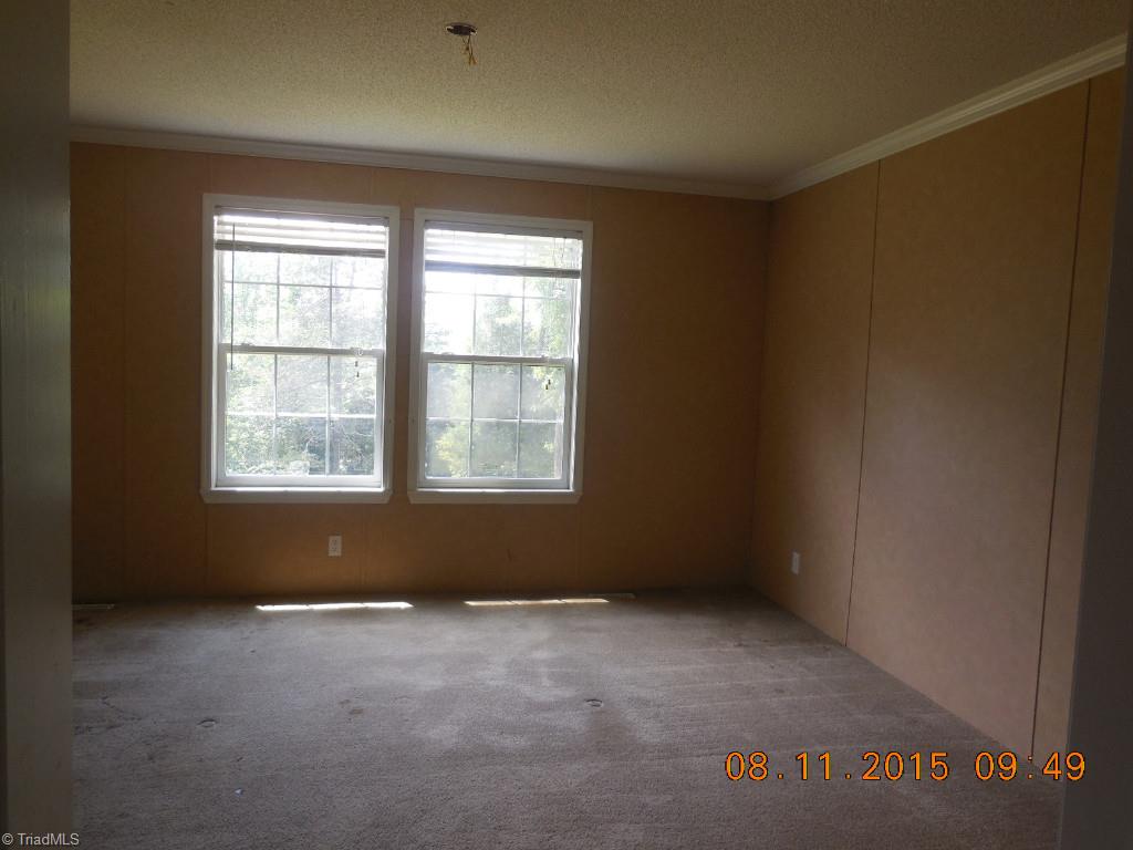 411 Myers Road Thomasville, NC 27360 - Photo 8 of 15 Gallery Image 8