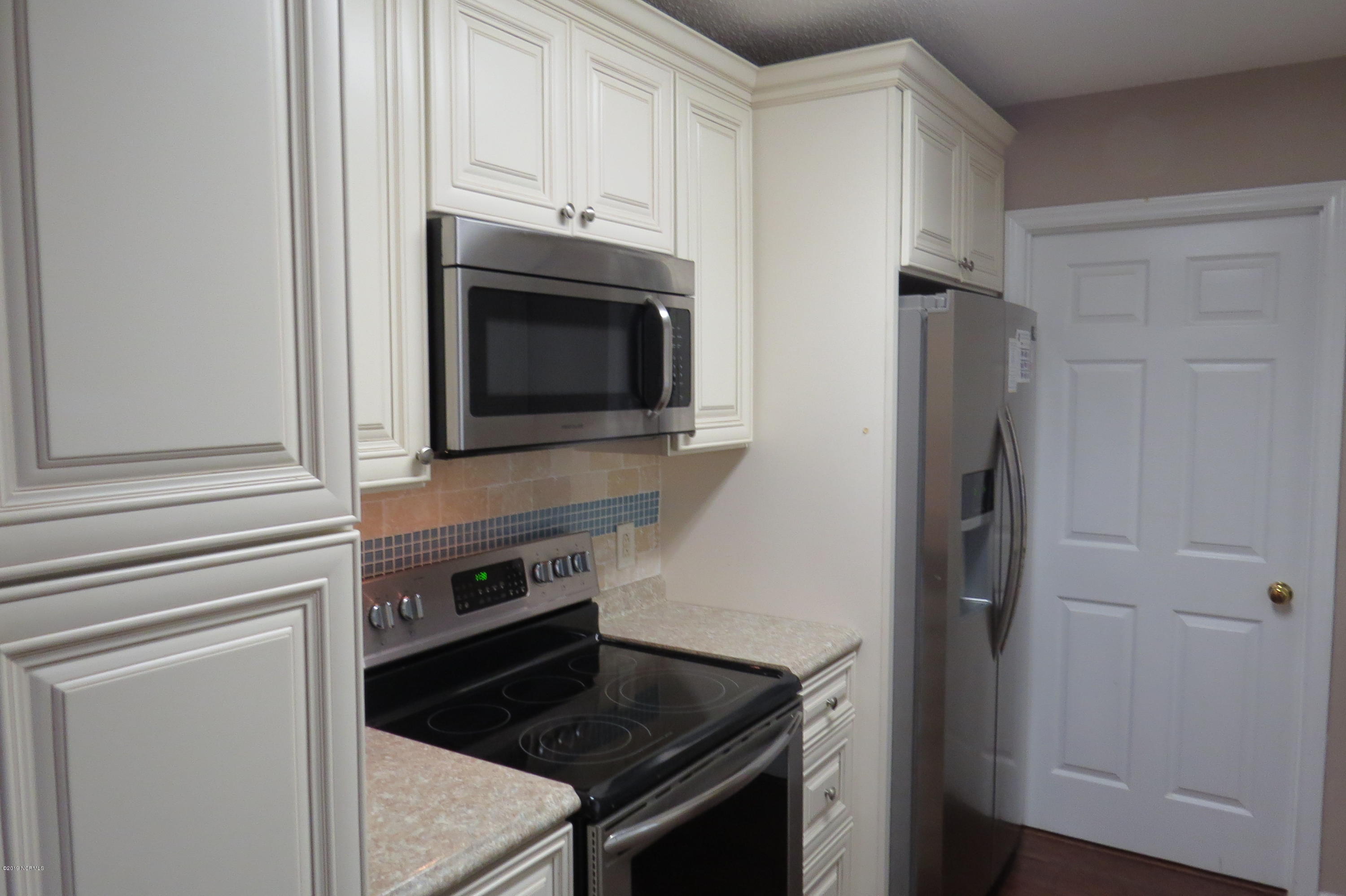 4357 Ritz Circle Shallotte, NC 28470 - Photo 8 of 22 Kitchen