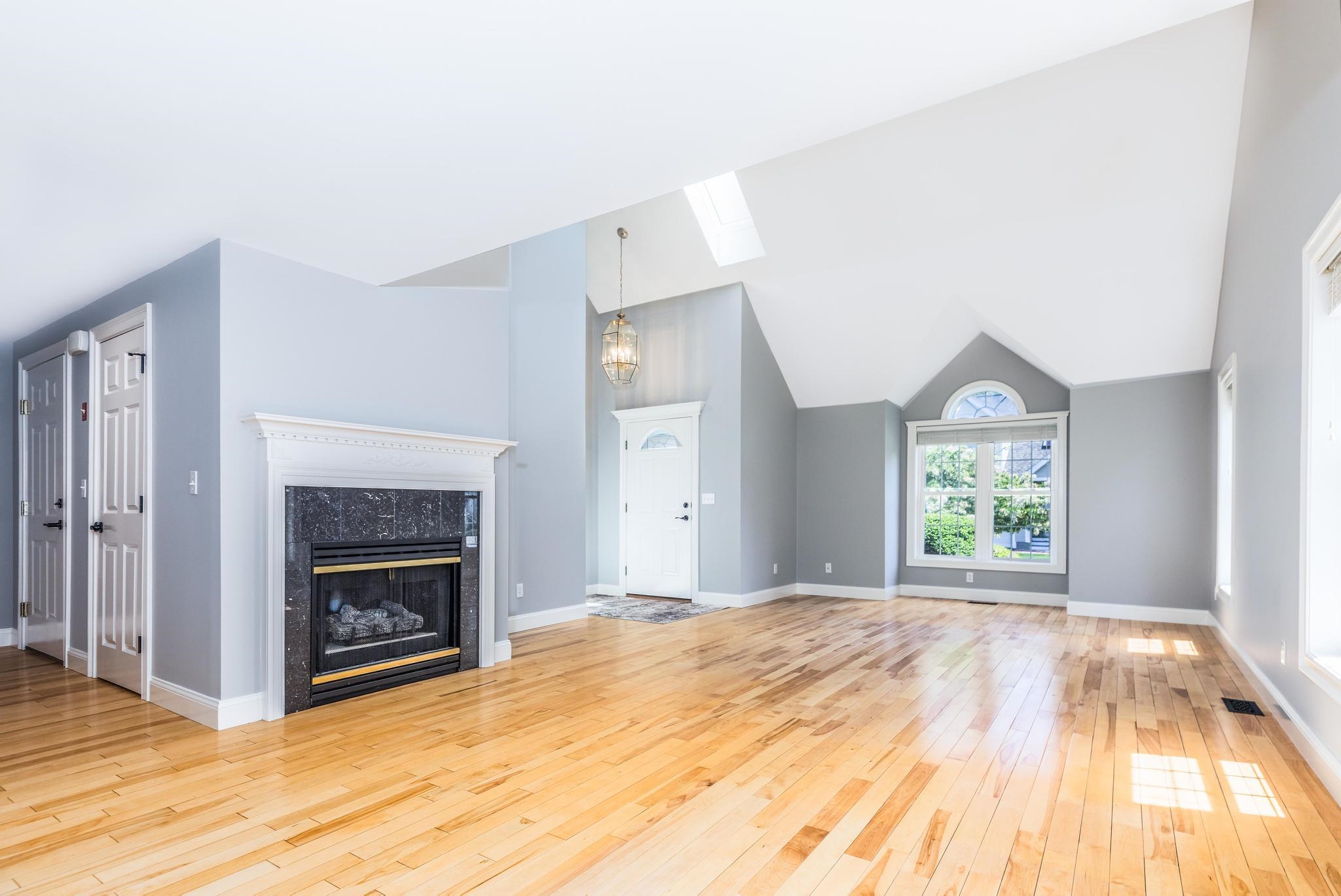 38 Hampton Meadows Hampton, NH 03842 - Photo 3 of 23