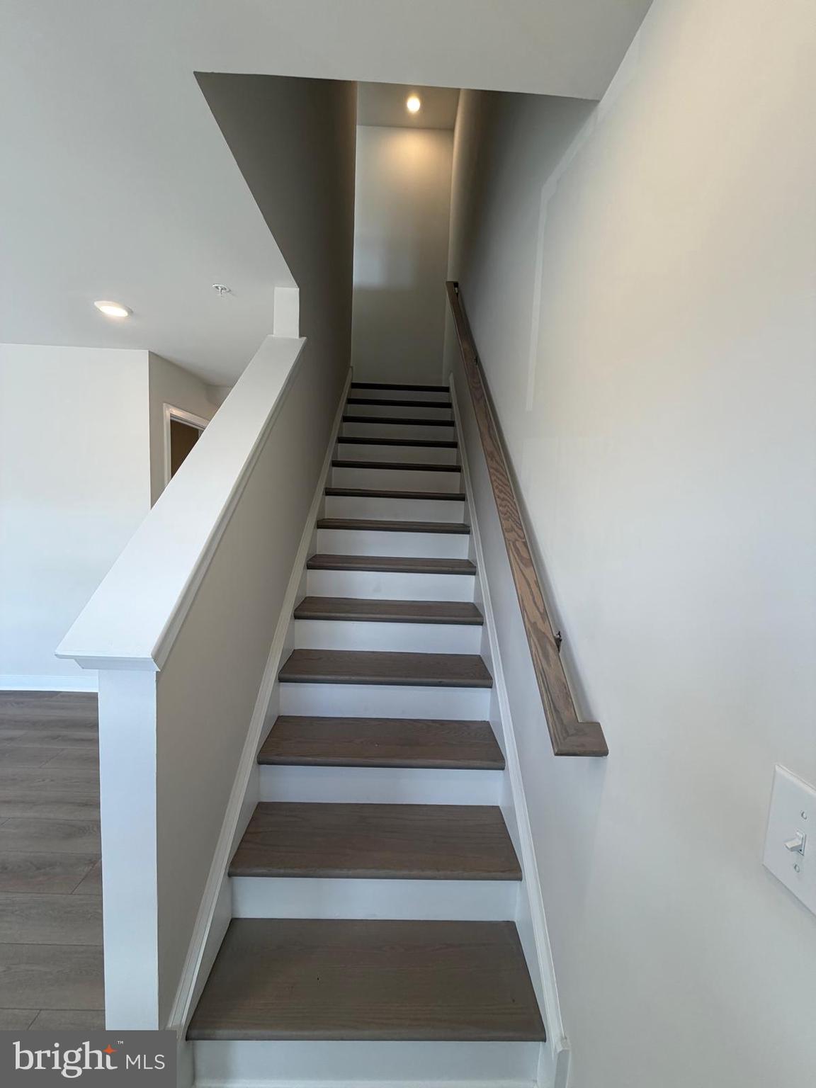 39 East Front Street Bridgeport, PA 19405 - Photo 11 of 52