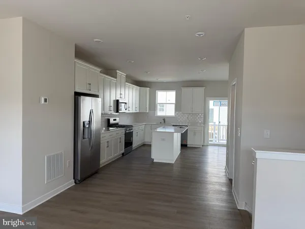 $3,500 | 39 East Front Street, Bridgeport, PA 19405