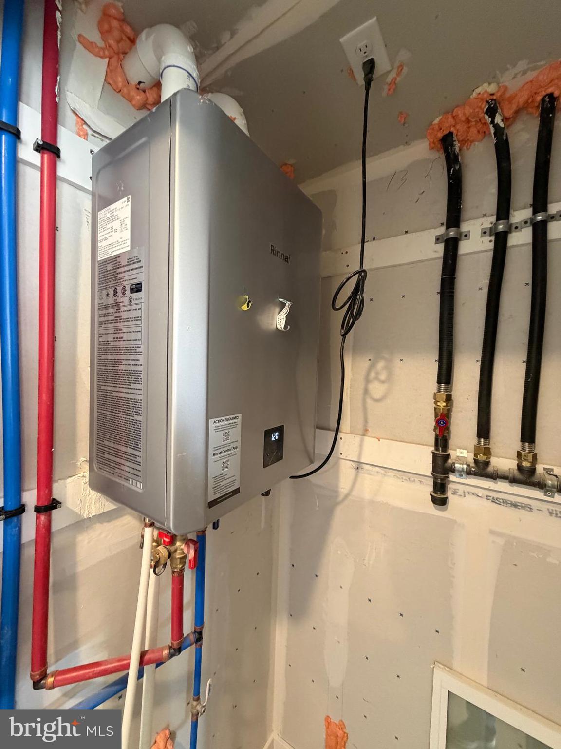 39 East Front Street Bridgeport, PA 19405 - Photo 7 of 52