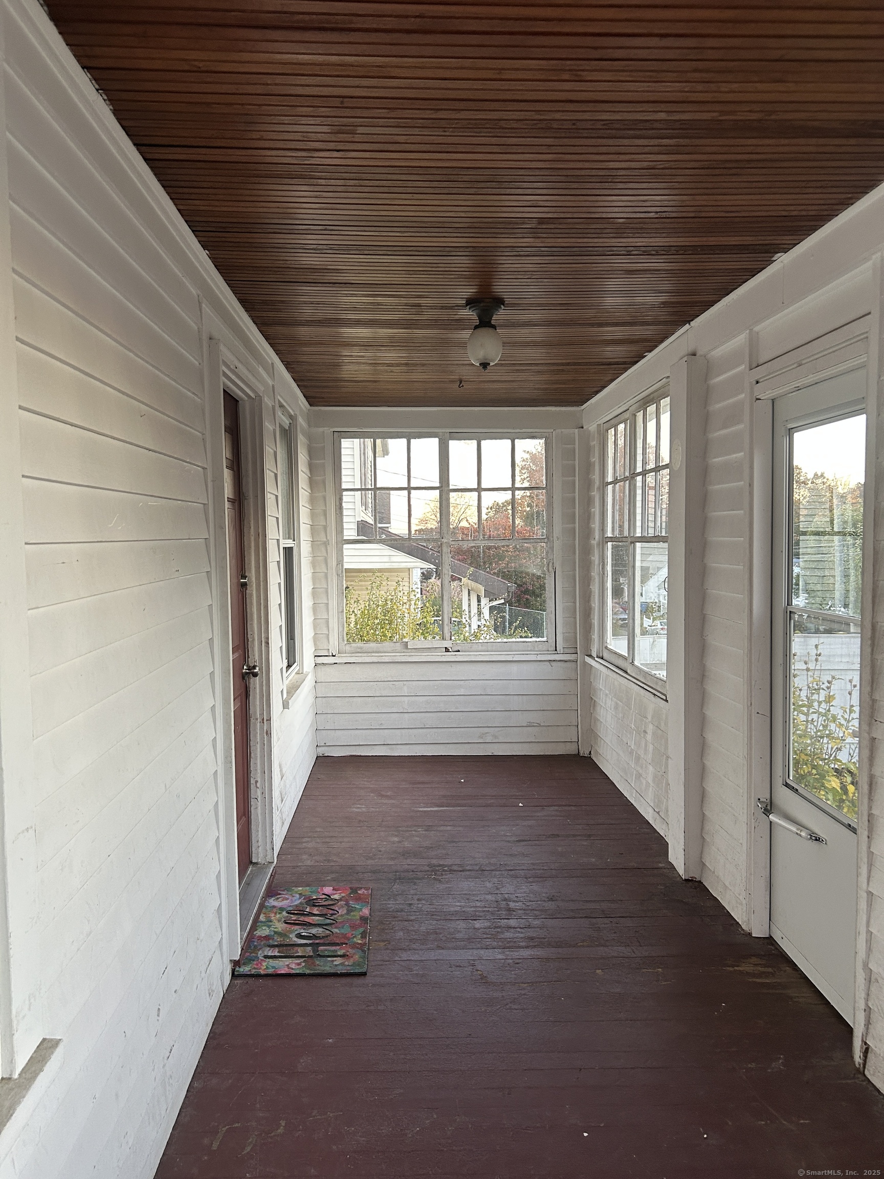 35 Hewey Street Waterbury, CT 06708 - Photo 5 of 14 Classic front sun porch
