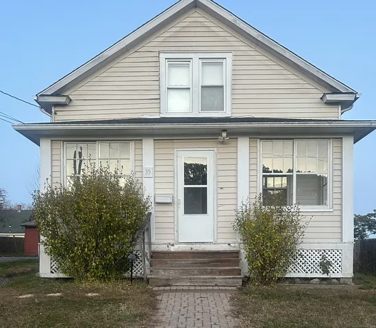 a view of house with outdoor space